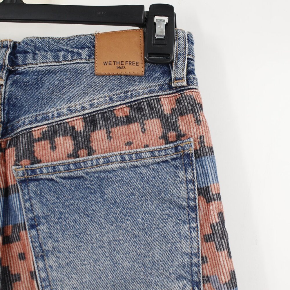 Women's Blue Pattern-Panel Jeans - Picture 5 of 12